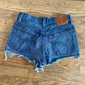501 Levi’s cut off Jean shorts